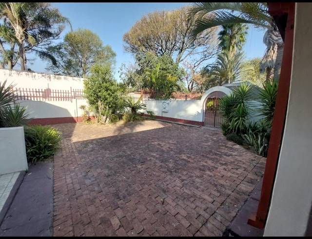 4 BEDROOM PROPERTY TO RENT IN CAPITAL PARK